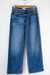 Mid Rise Crop Jean