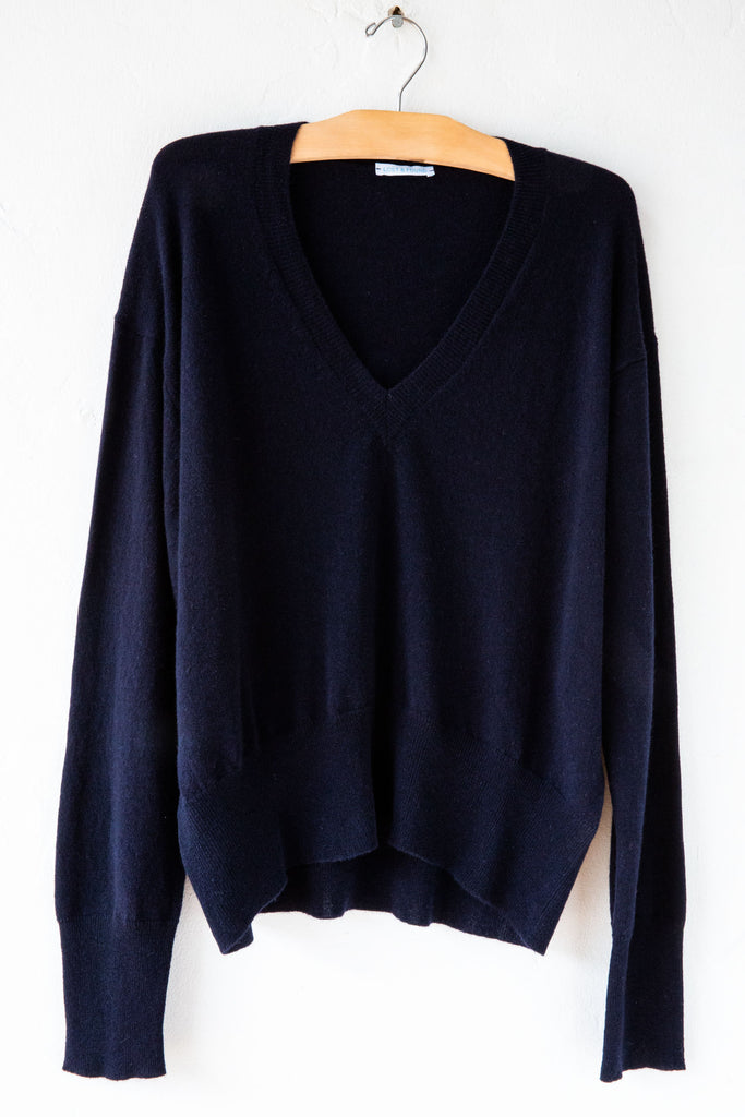 Slouchy Air V Neck