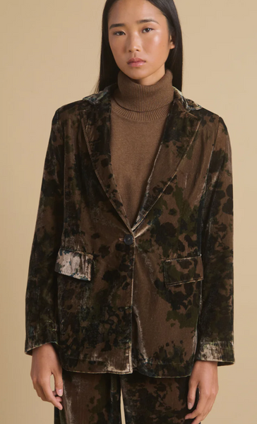 Vikelo Velvet Jacket – Lost & Found
