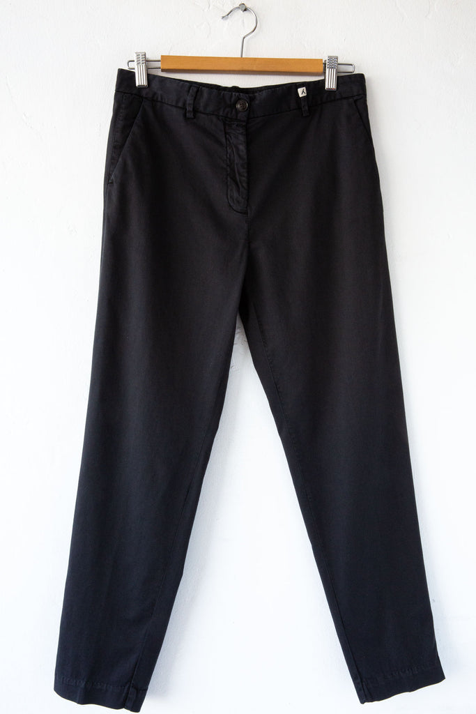 Carrot Slim Fit Pant