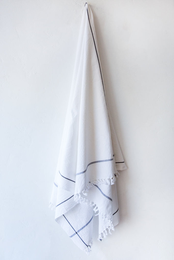 khadi & co white/charcoal stripe towel