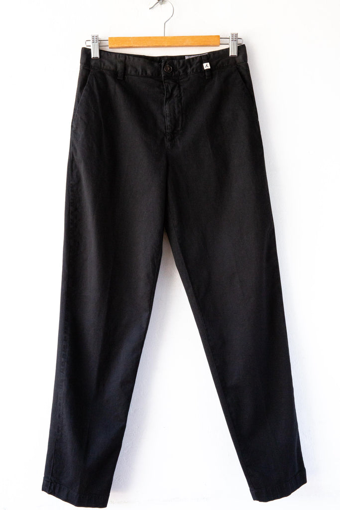 Soft Twill Slim Leg