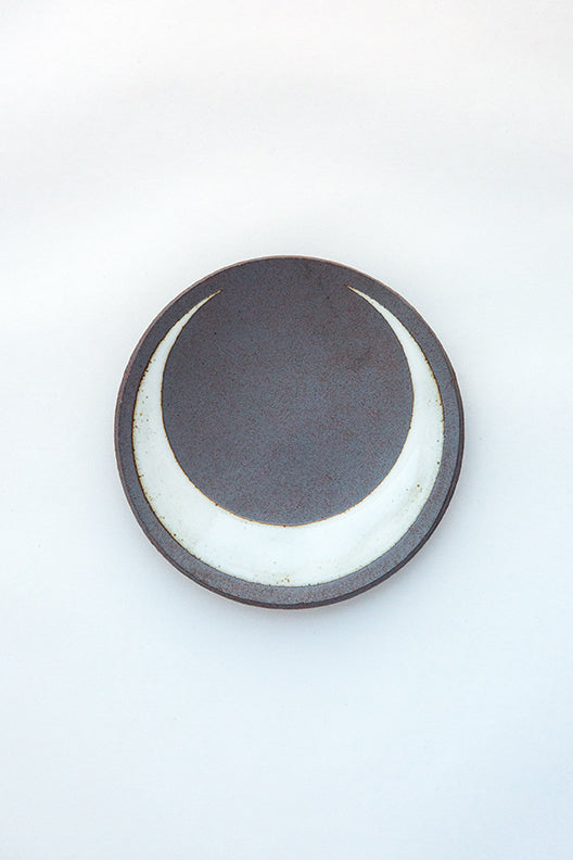 Round Dish-Crescent