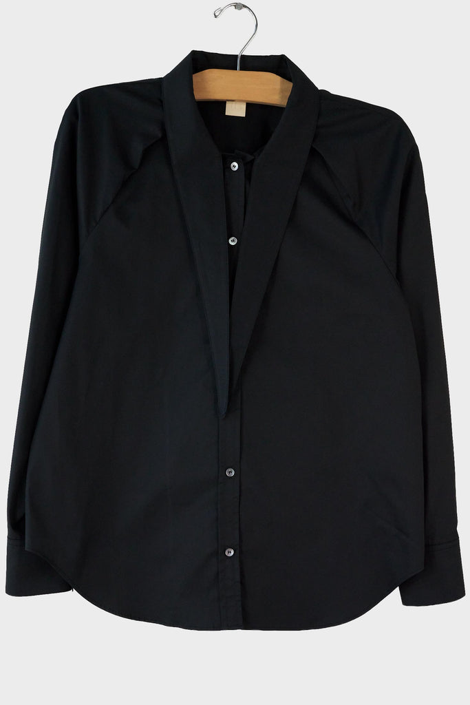 Scarf Collar Raglan