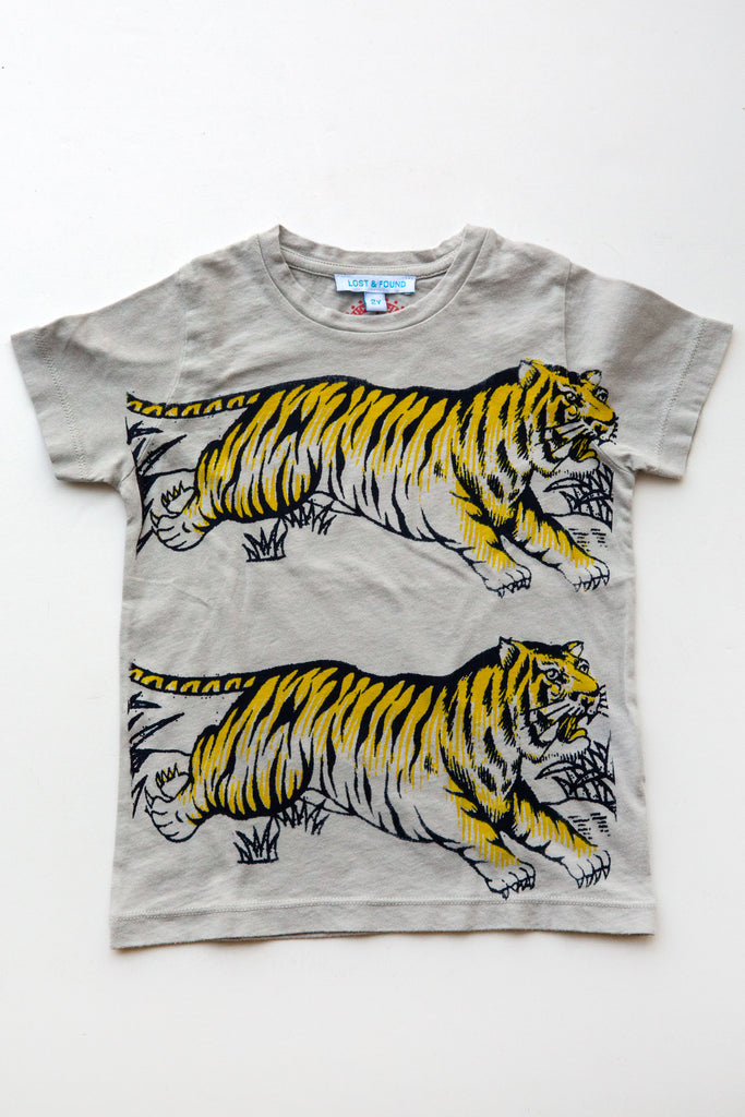 lucky fish on lost & found tee lt grey leap tiger